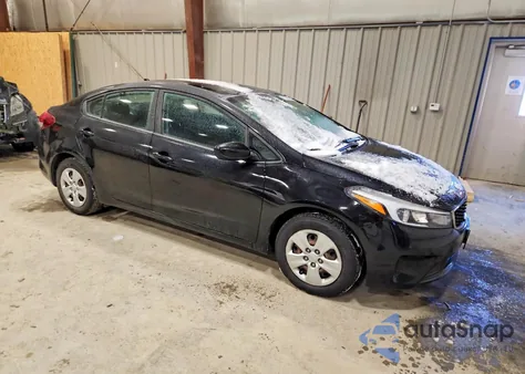 2017 Kia Forte Lx z USA, uszkodzony, nr VIN 3KPFL4A76HE058010